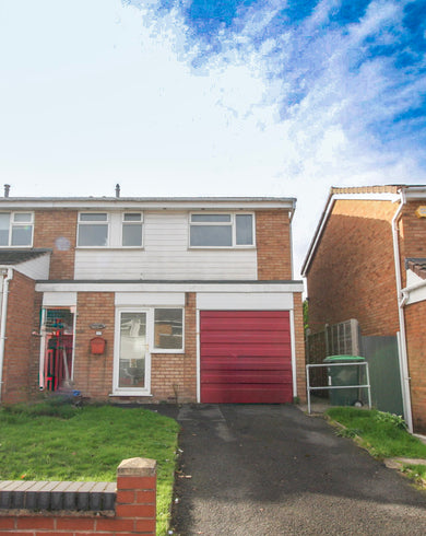3 Bedroom semi-Detached House for sale