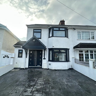 4 bed semi-detached house for sale