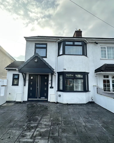 4 bed semi-detached house for sale