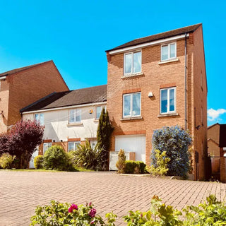 4 bed semi-detached house for sale